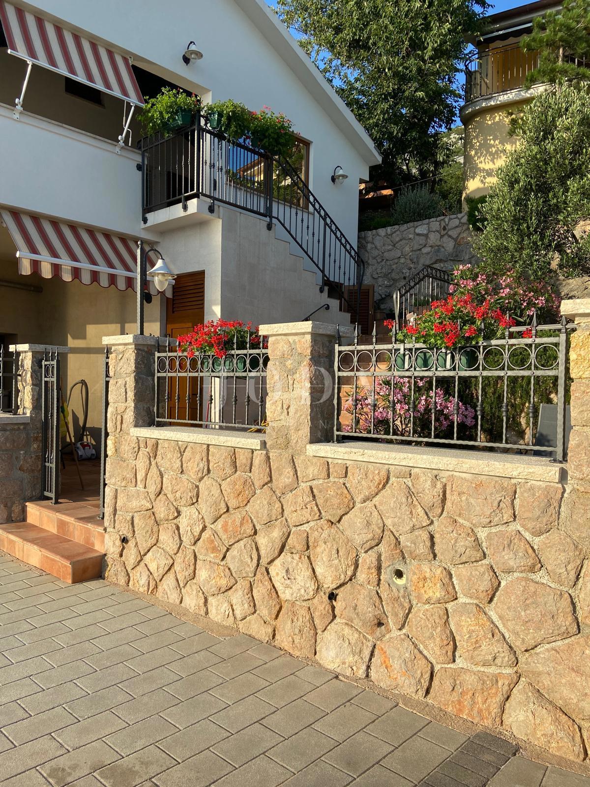 Barić Draga, casa in prima fila sul mare