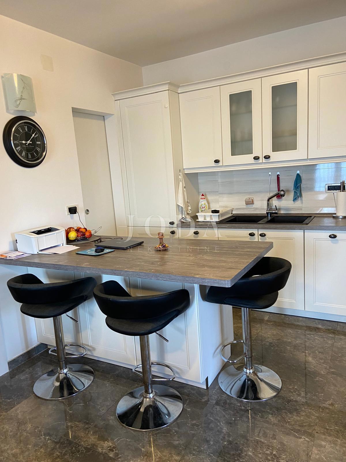 Barić Draga, casa in prima fila sul mare