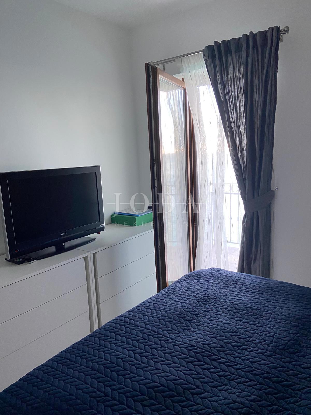 Barić Draga, casa in prima fila sul mare