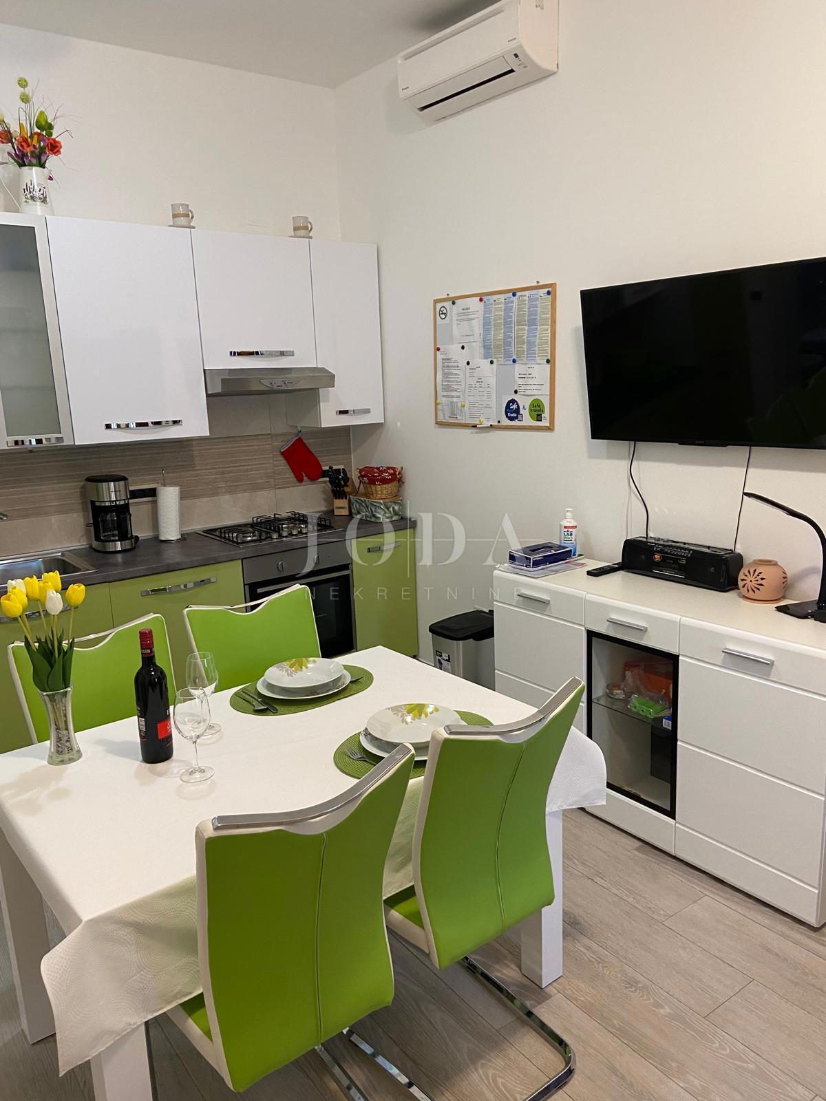 Barić Draga, casa in prima fila sul mare