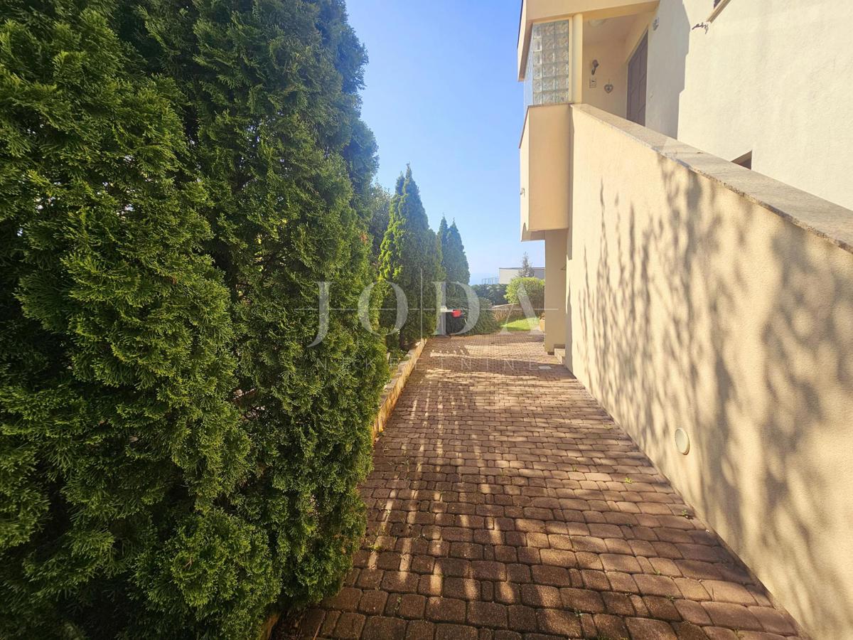 Appartamento al piano terra con ampio giardino