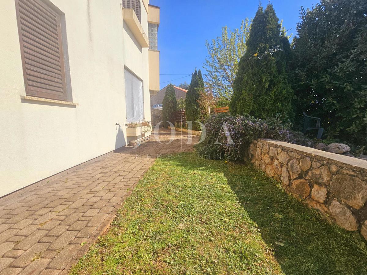 Appartamento al piano terra con ampio giardino