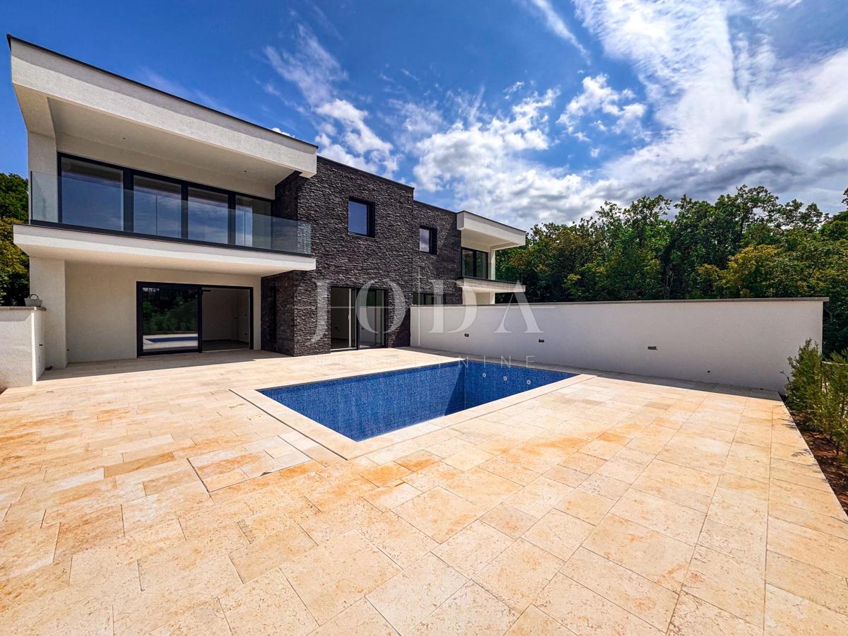 Kraljevica, appartamento di lusso con piscina e giardino