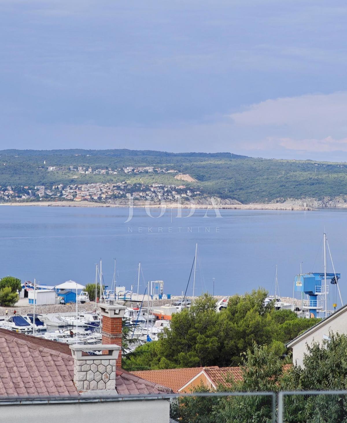 Crikvenica, appartamento trilocale + garage, 120,72 m²