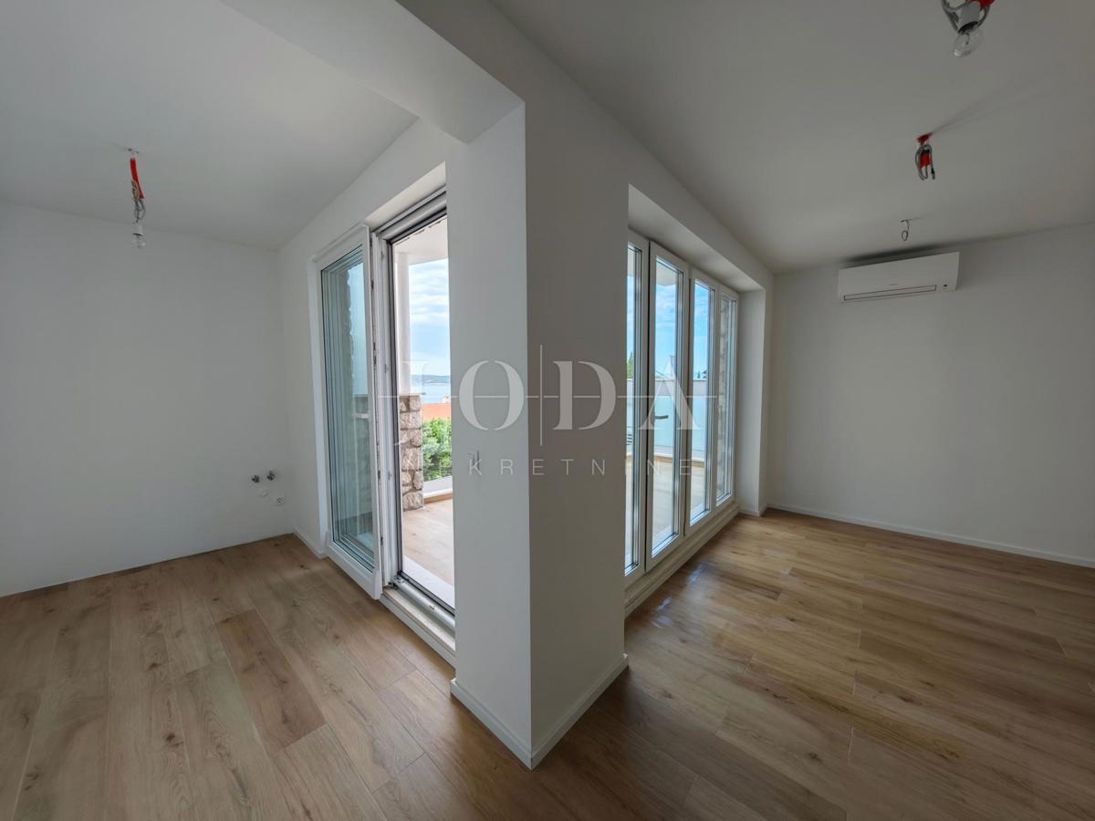 Crikvenica, appartamento trilocale + garage, 120,72 m²