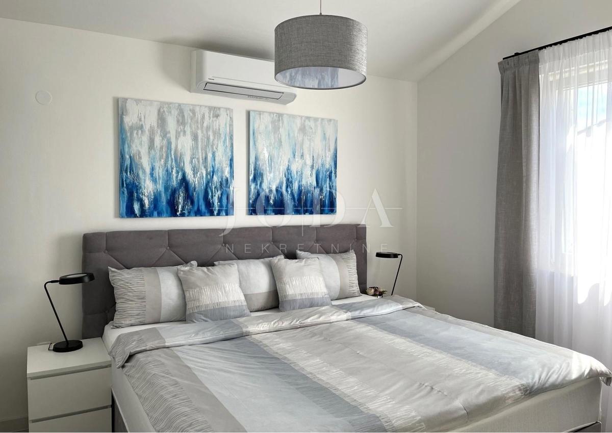 Appartamento recentemente ristrutturato con vista mare aperta