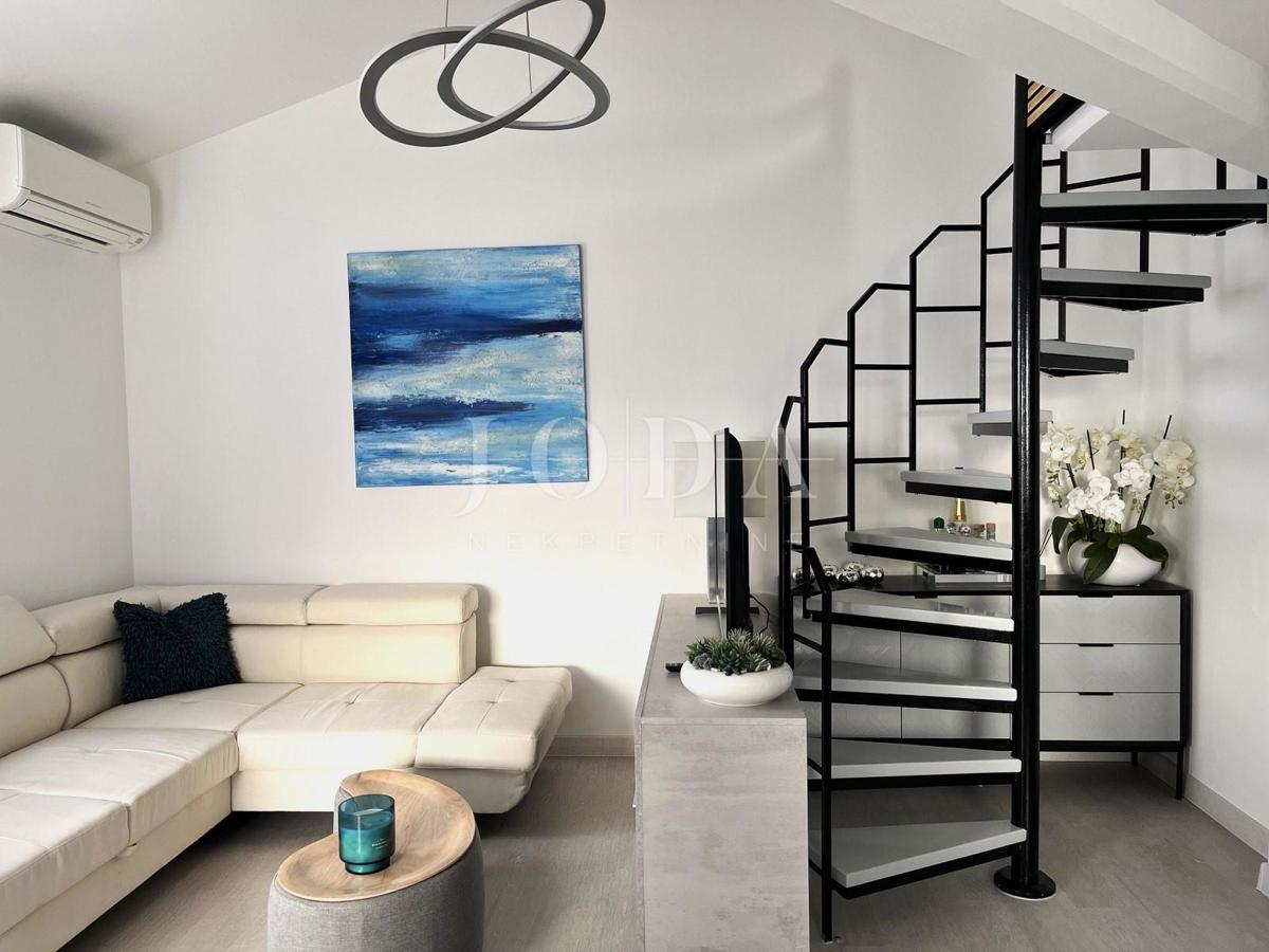 Appartamento recentemente ristrutturato con vista mare aperta