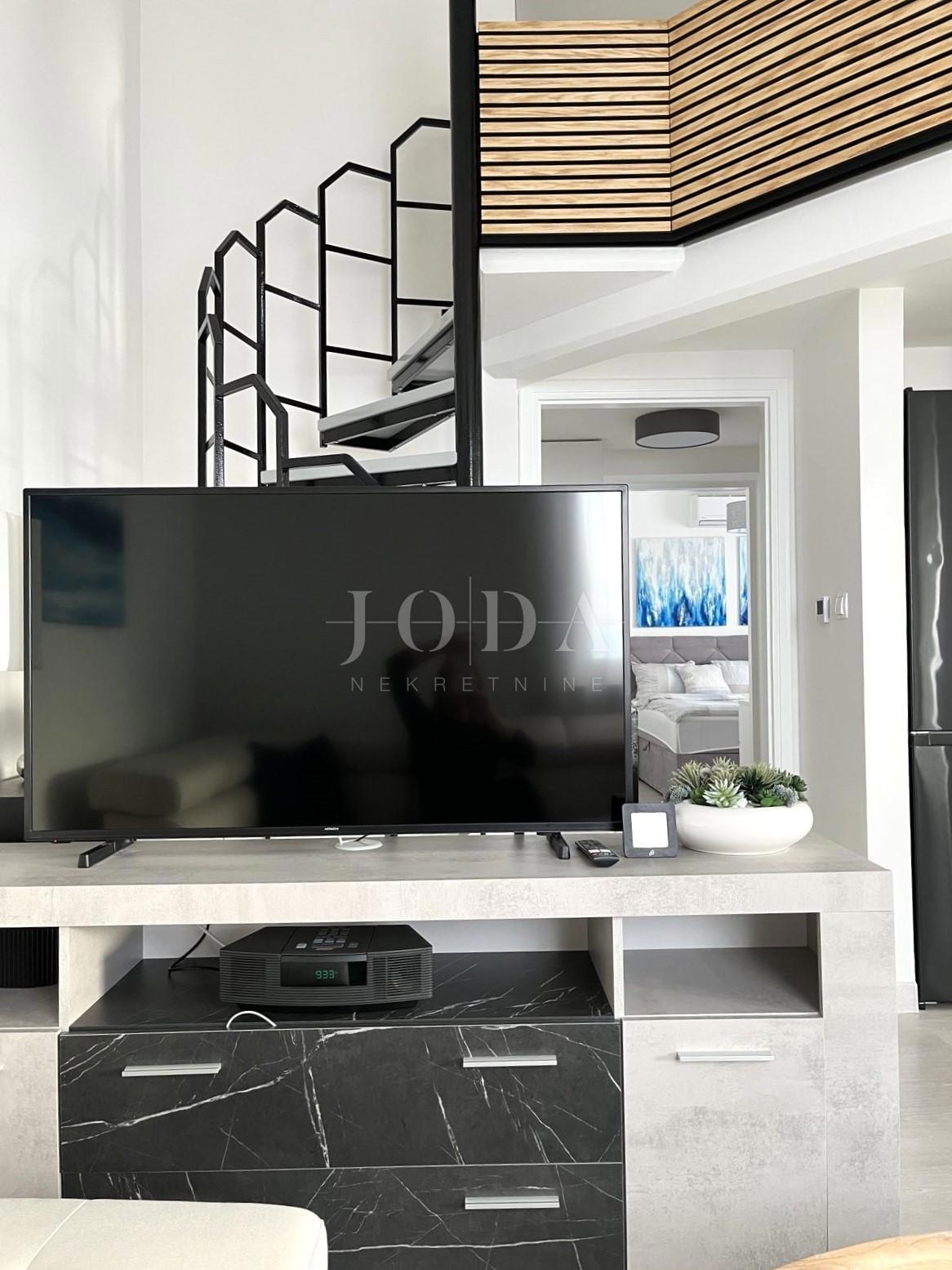 Appartamento recentemente ristrutturato con vista mare aperta