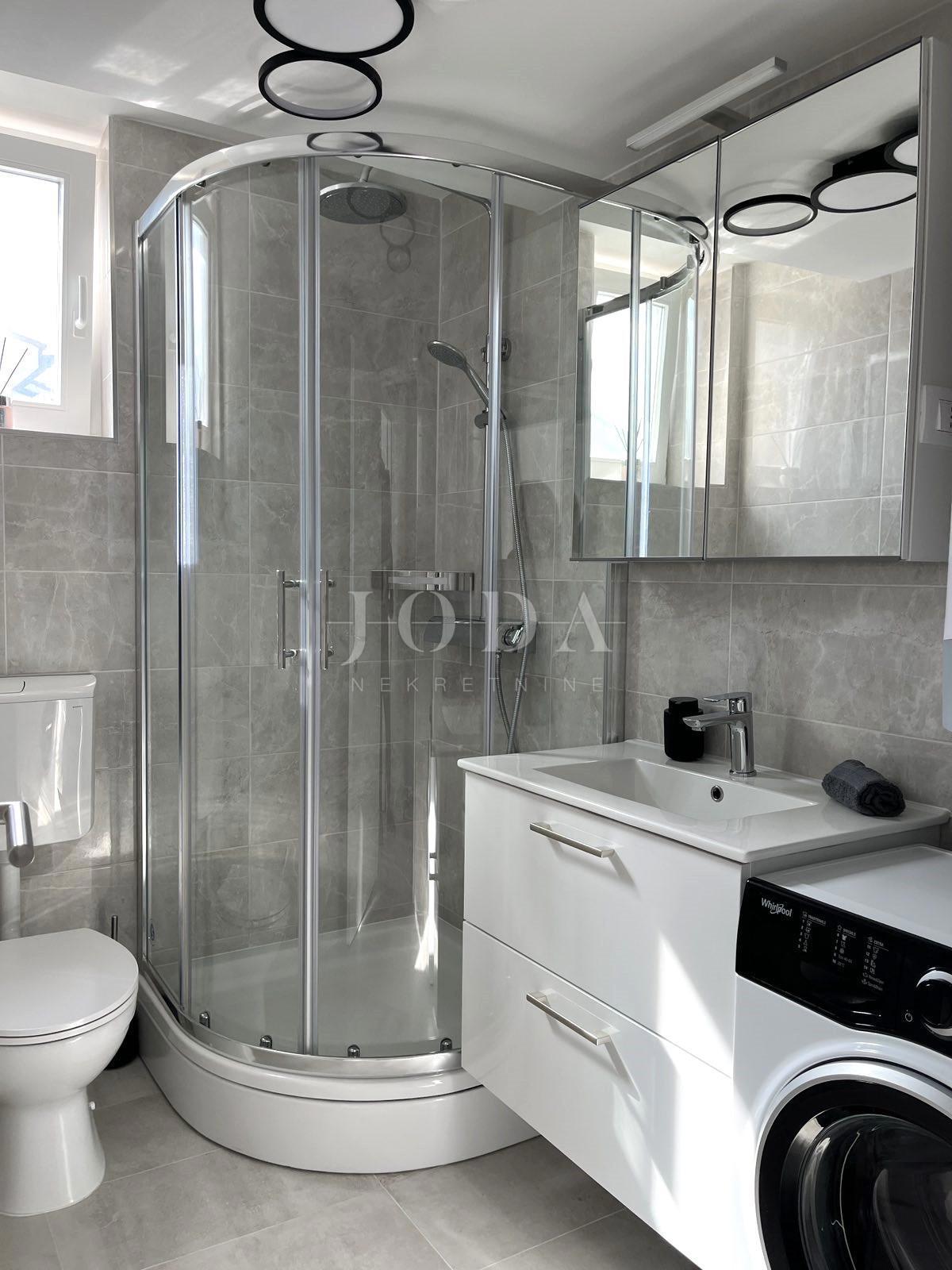 Appartamento recentemente ristrutturato con vista mare aperta