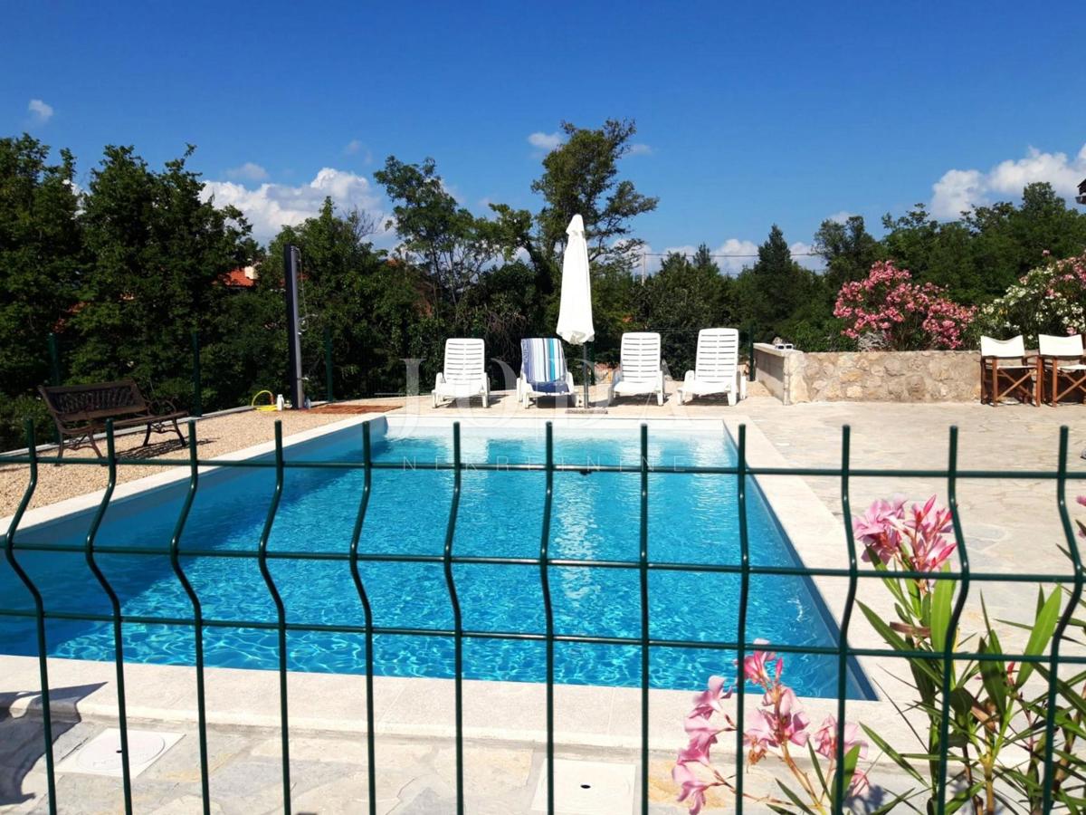 Casa in pietra con piscina - isola di Krk