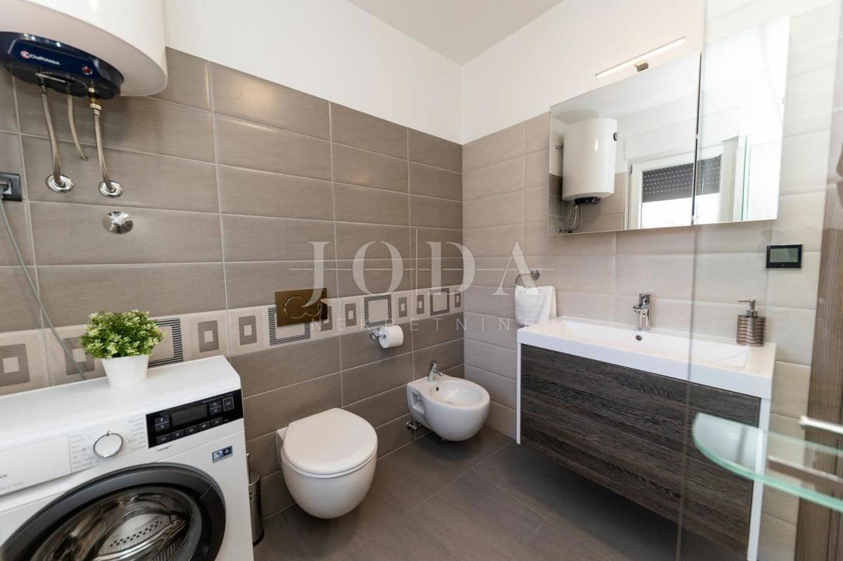 Moderno appartamento duplex con due terrazze e vista aperta sul Golfo del Quarnaro