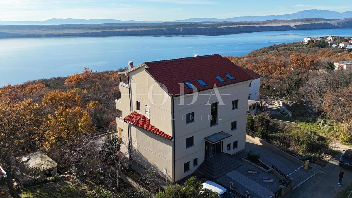 Moderno appartamento duplex con due terrazze e vista aperta sul Golfo del Quarnaro