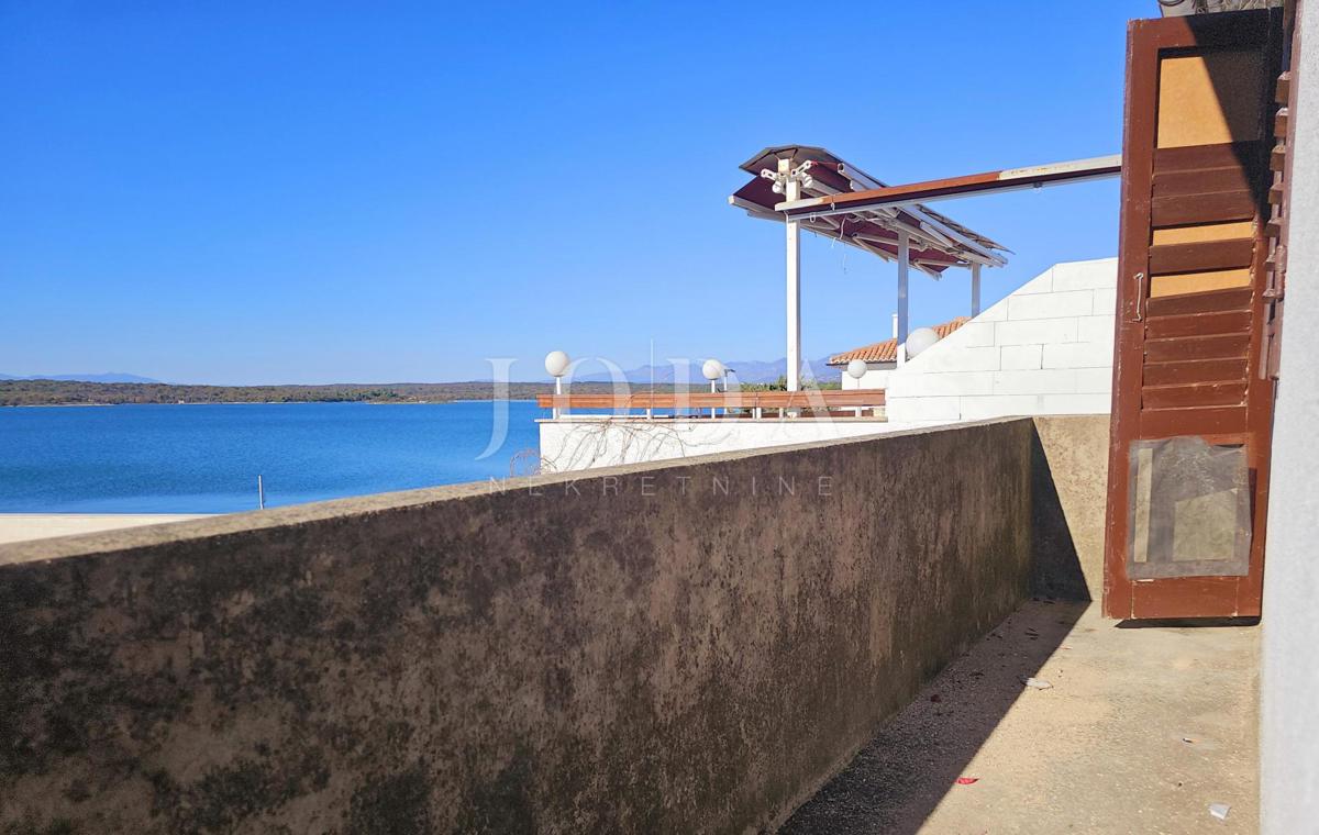 Casa d’epoca in posizione fantastica – fronte mare, Klimno