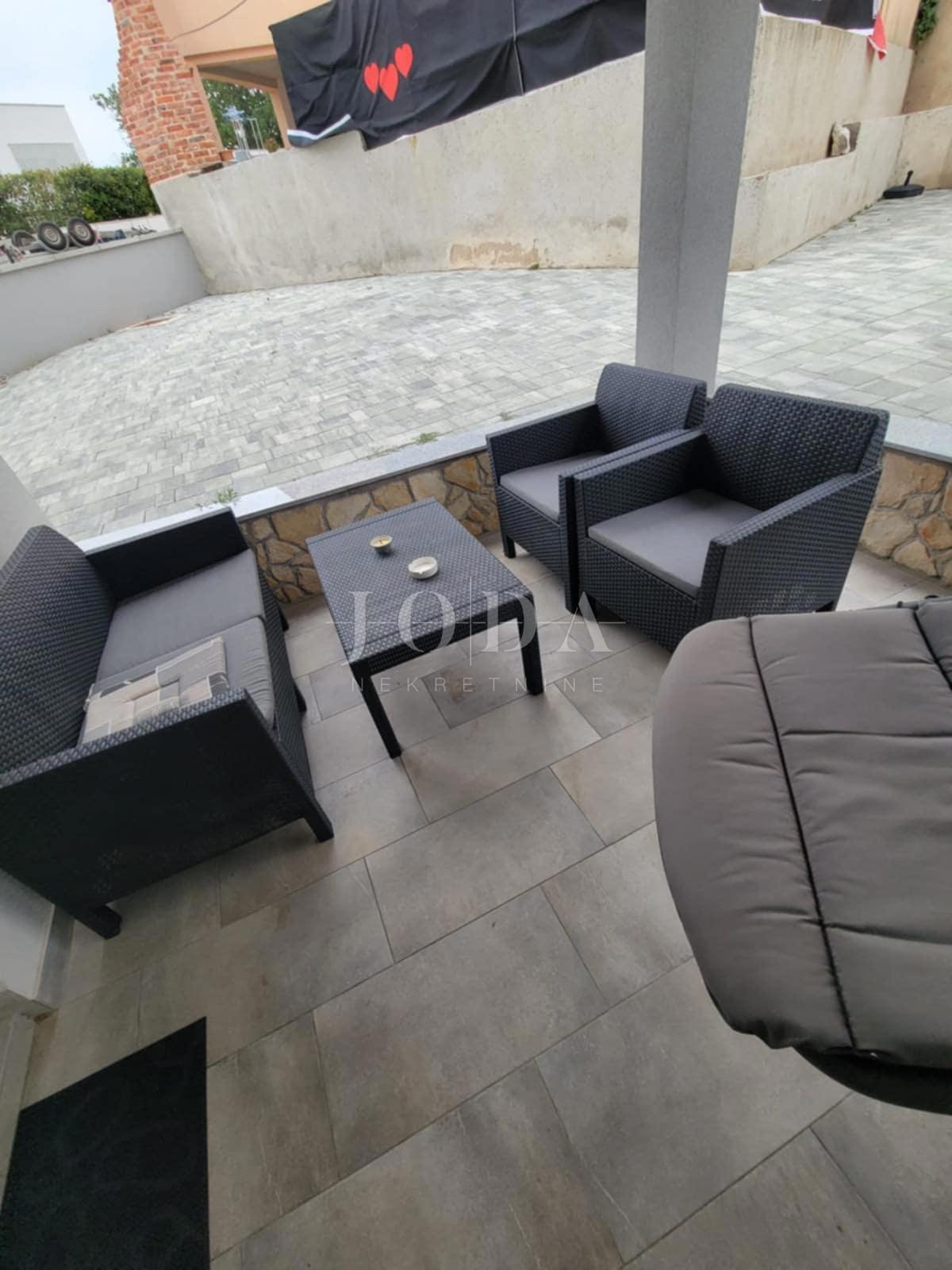 Casa Šilo, Dobrinj, 100m2