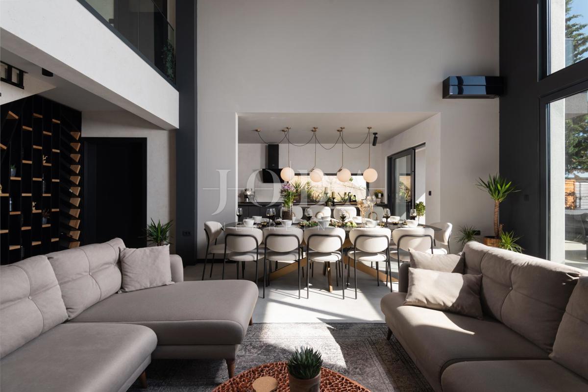 Villa di lusso con vista panoramica sul mare