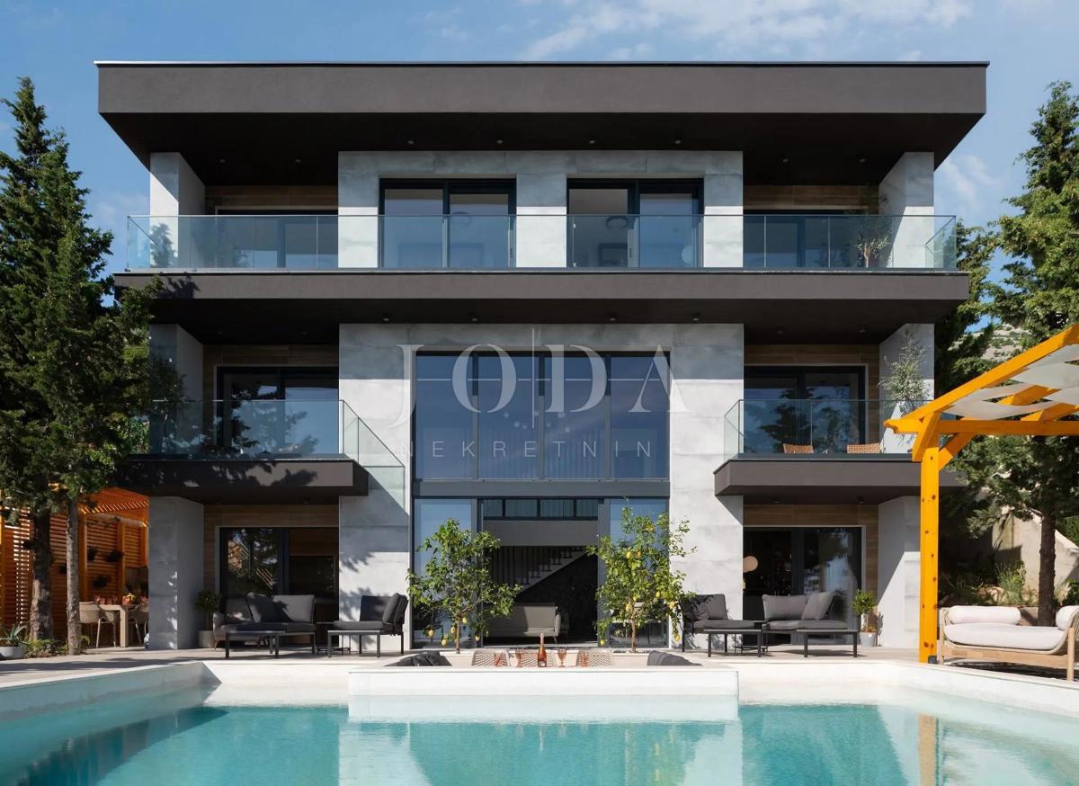 Villa di lusso con vista panoramica sul mare
