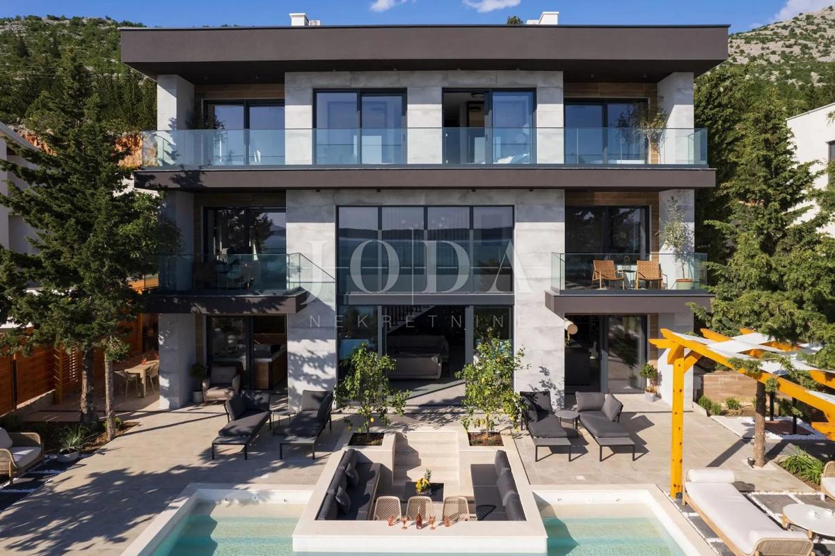 Villa di lusso con vista panoramica sul mare