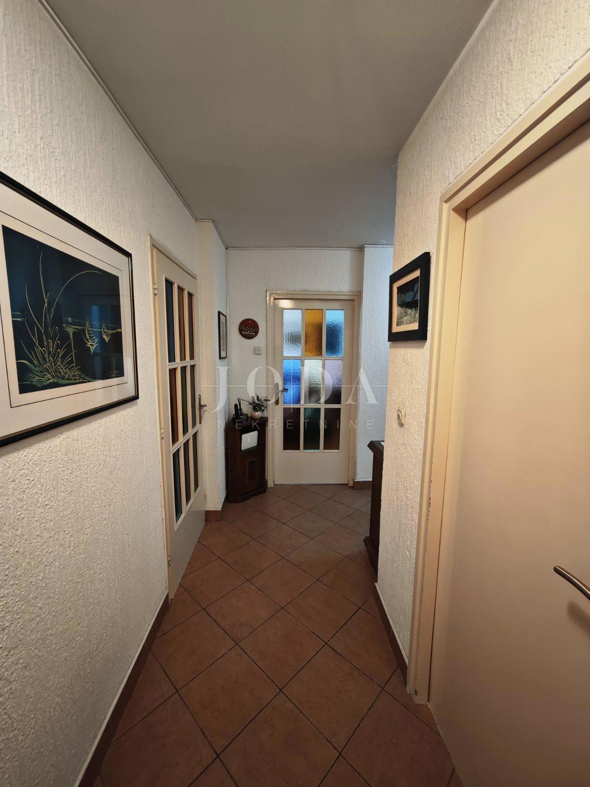 Allogio Podmurvice, Rijeka, 69m2