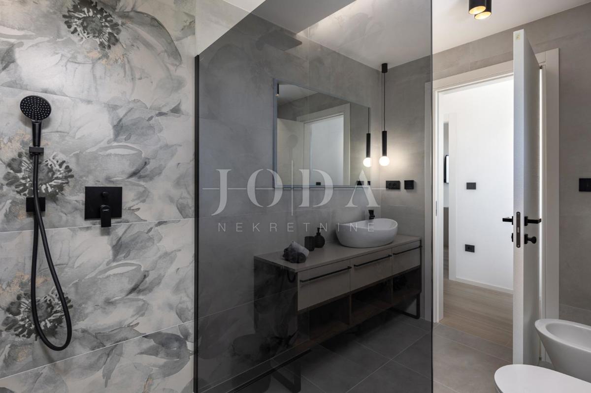 Casa Kostrena, 490m2