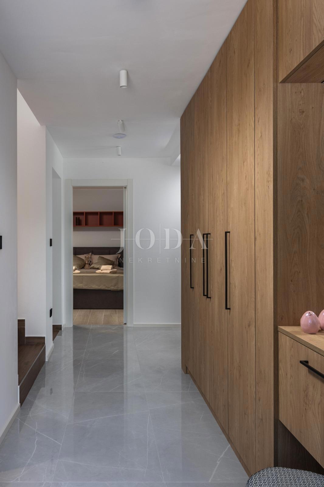 Casa Kostrena, 490m2