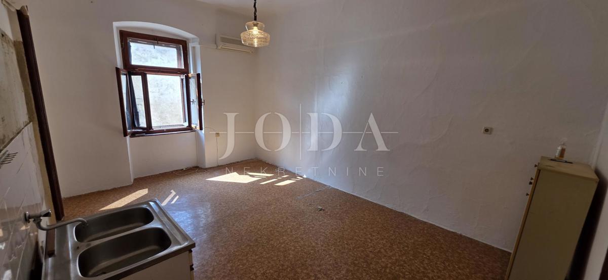 Appartamento Senj prima fila mare centro 42 m²