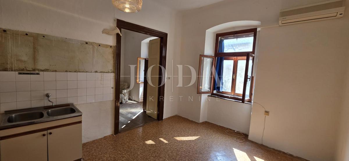 Appartamento Senj prima fila mare centro 42 m²
