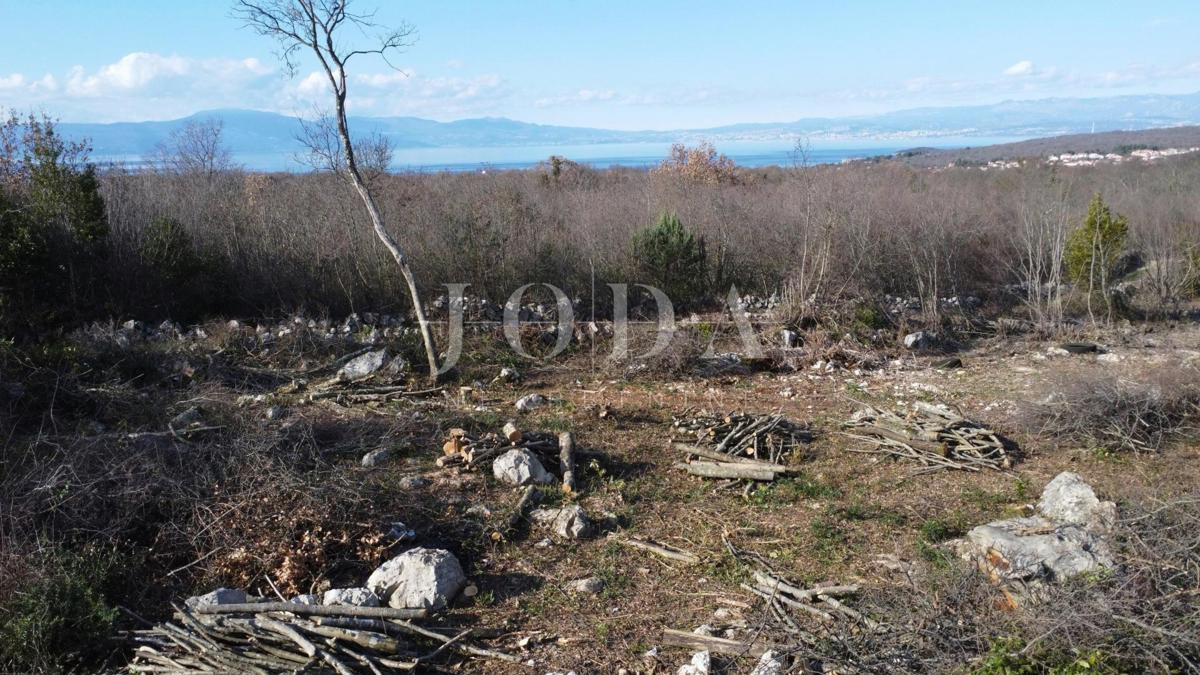 Terreno edificabile con vista mare