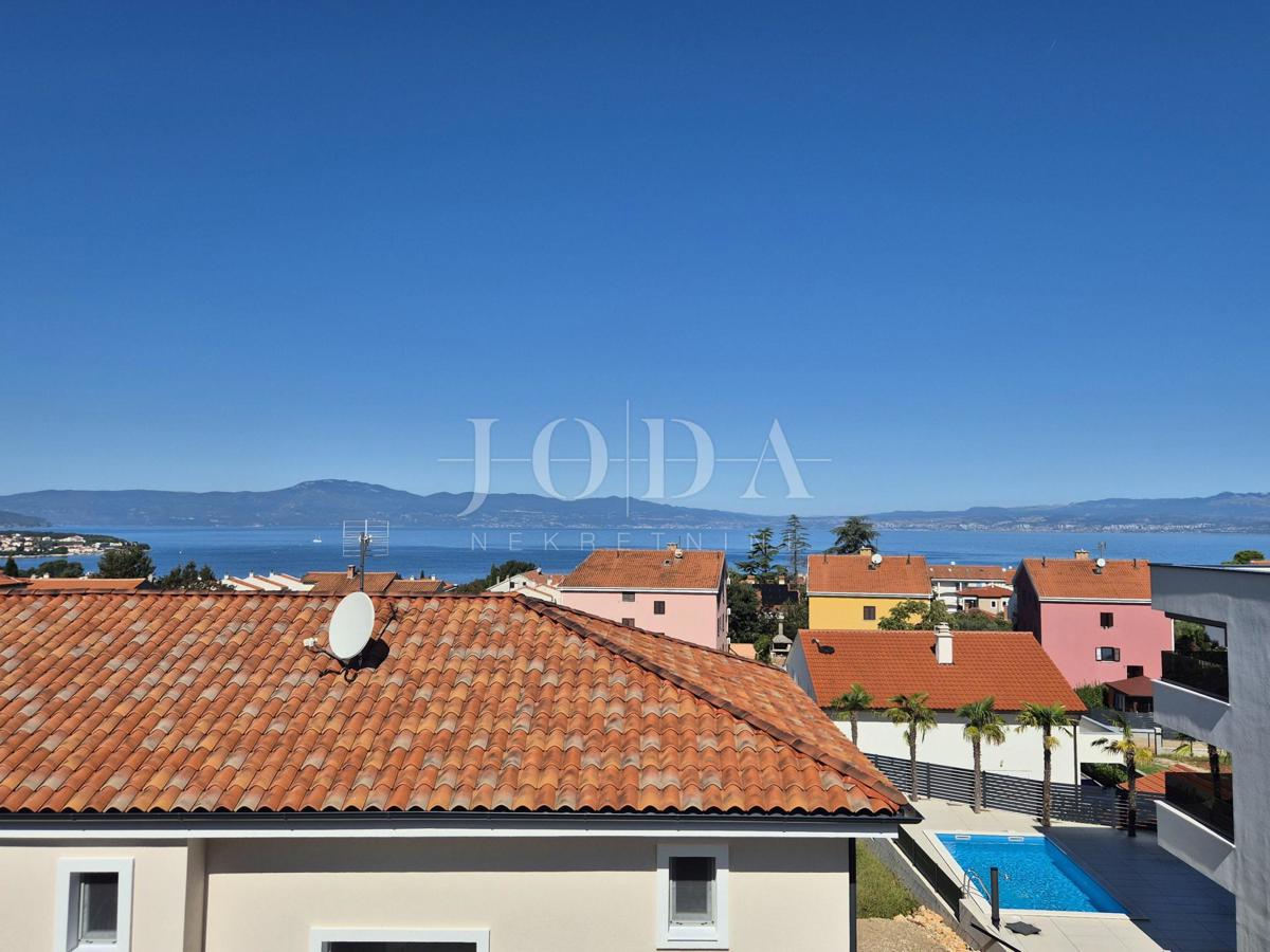 Malinska, nuovo spazioso appartamento con giardino