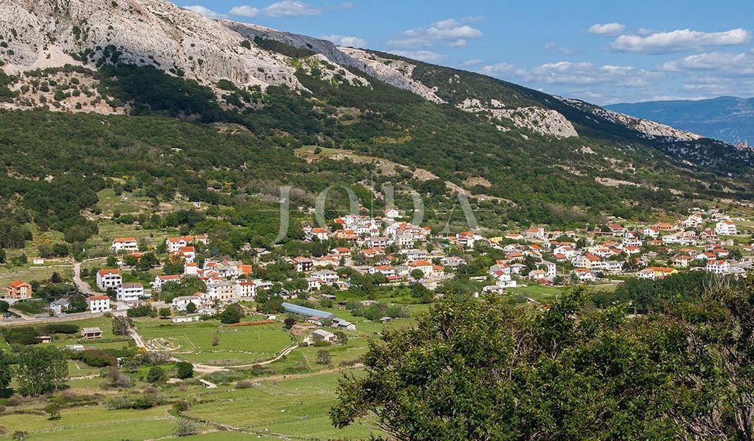 Ottimo terreno edificabile vicino a Baška