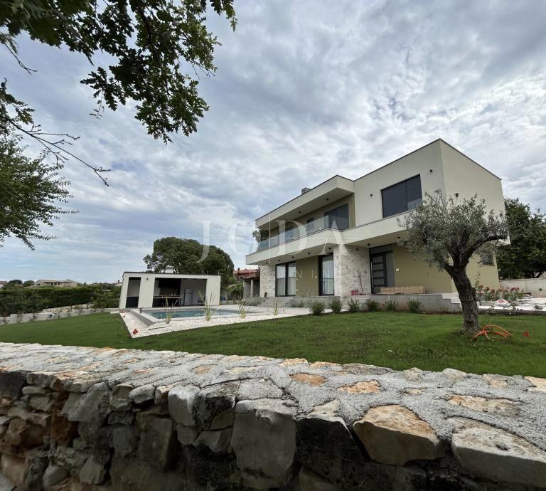 Casa Smoljanci, Svetvinčenat, 208m2