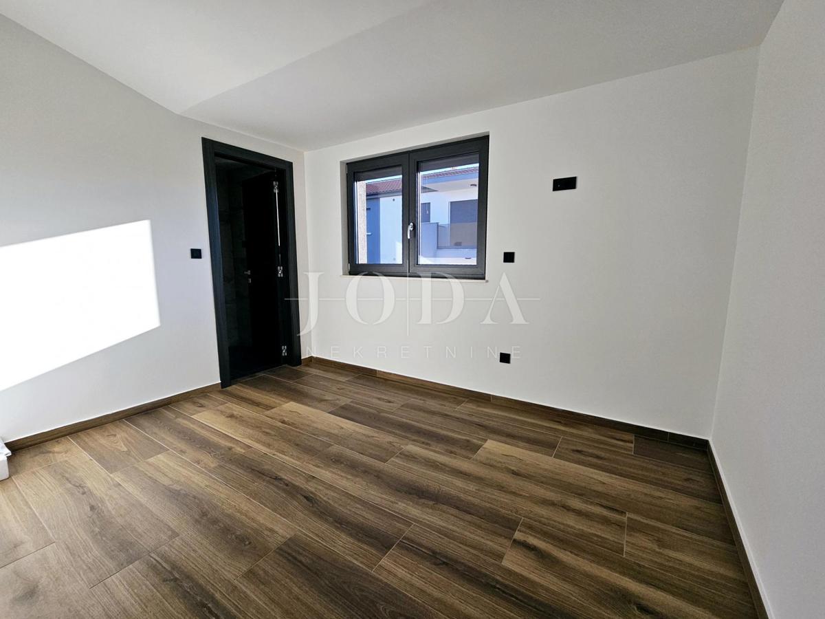 Penthouse in una posizione tranquilla - nuova costruzione nella città di Veglia