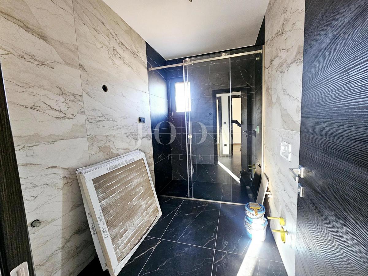 Penthouse in una posizione tranquilla - nuova costruzione nella città di Veglia