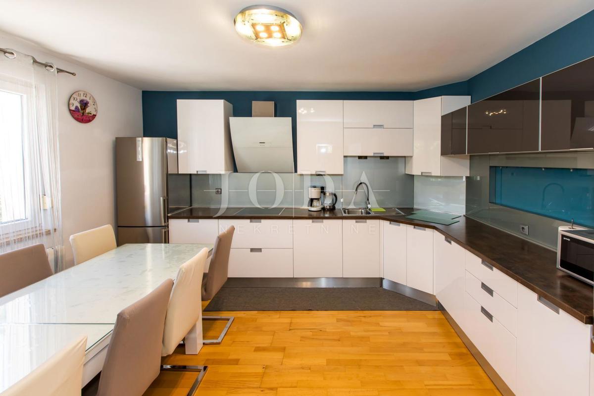 Casa Crikvenica, 300m2