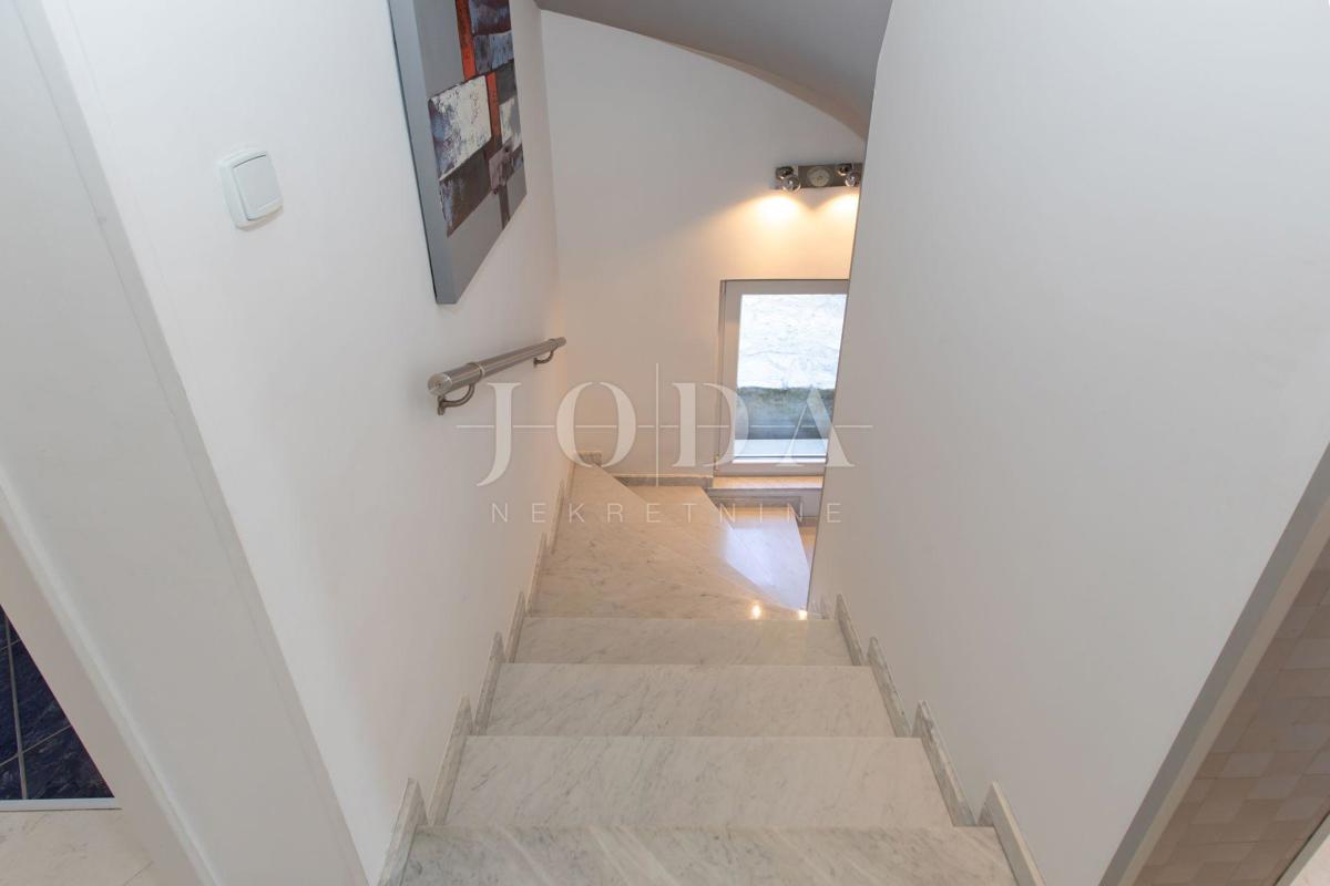 Casa Crikvenica, 300m2