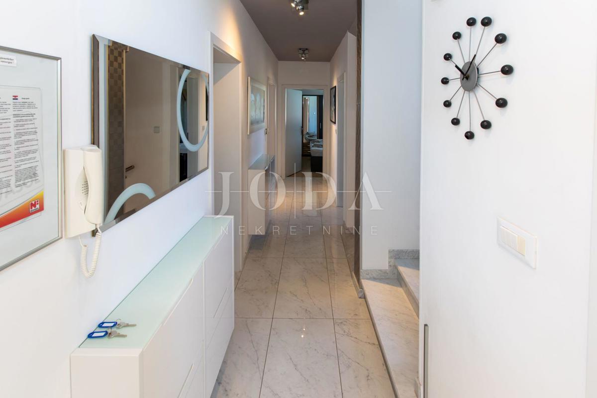 Casa Crikvenica, 300m2