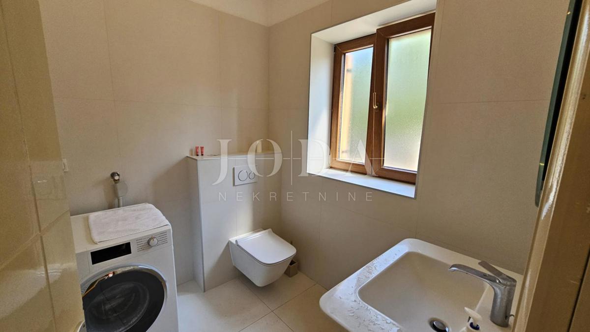Svetvinčenat, Čabrunići casa in pietra