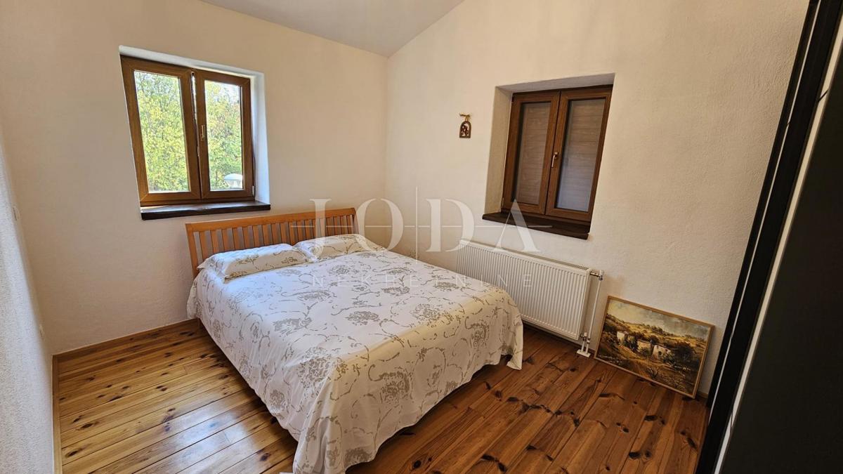 Svetvinčenat, Čabrunići casa in pietra