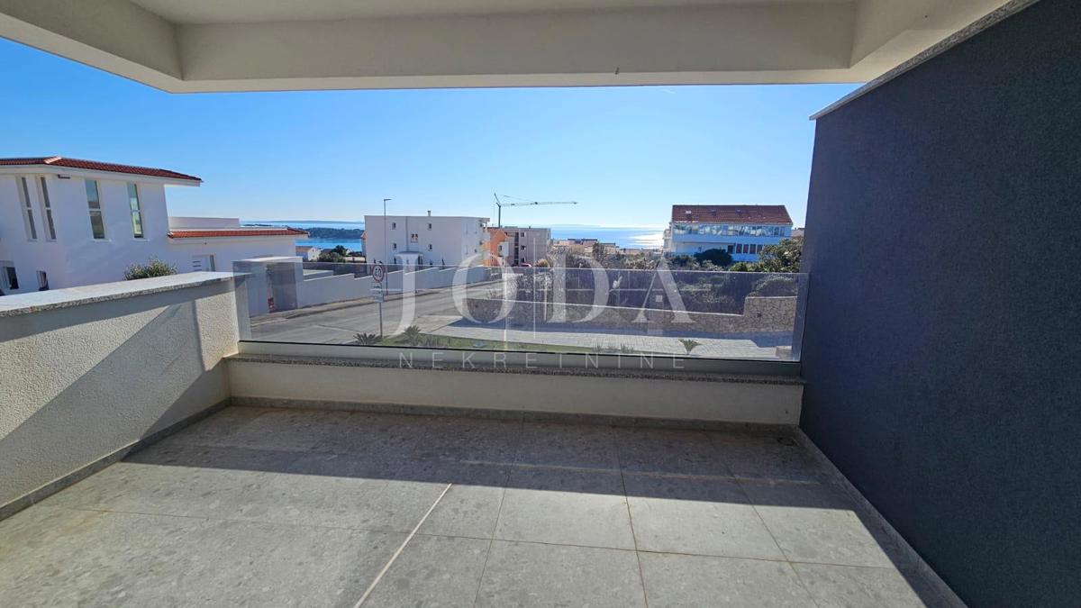 Nuovo edificio Novalja