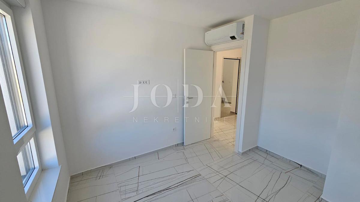 Nuovo edificio Novalja