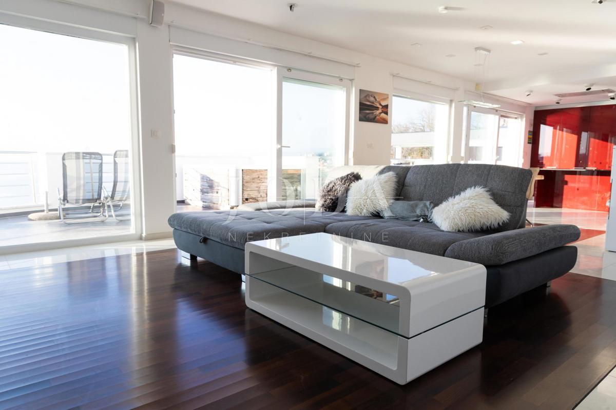 Villa prima fila sul mare con vista panoramica