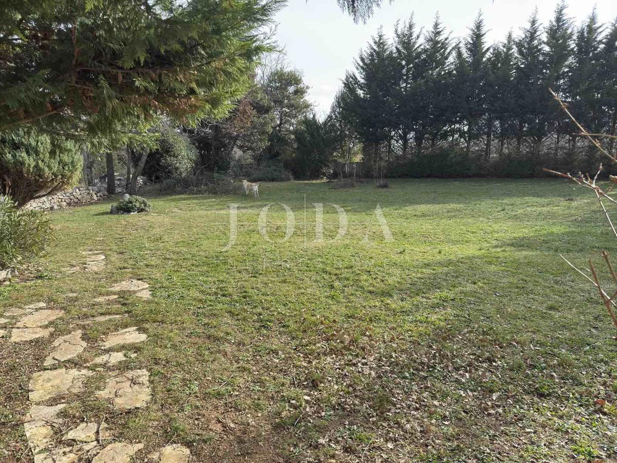 Terreno Labin, 818m2