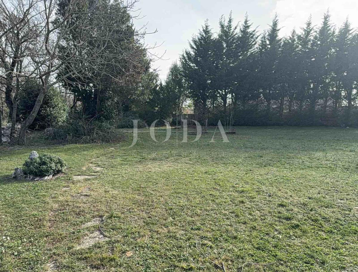 Terreno Labin, 818m2