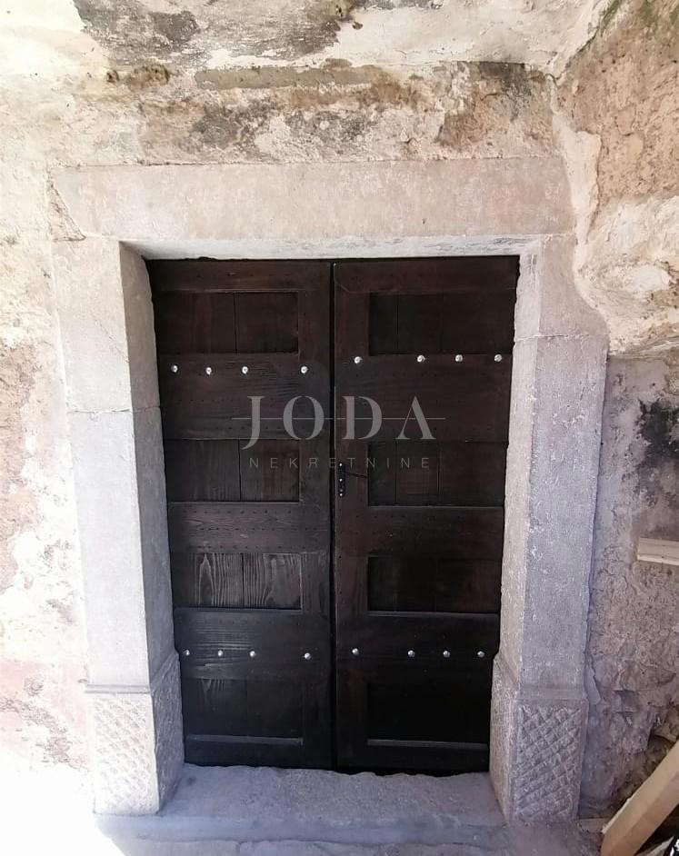 Bribir, casa da ristrutturare