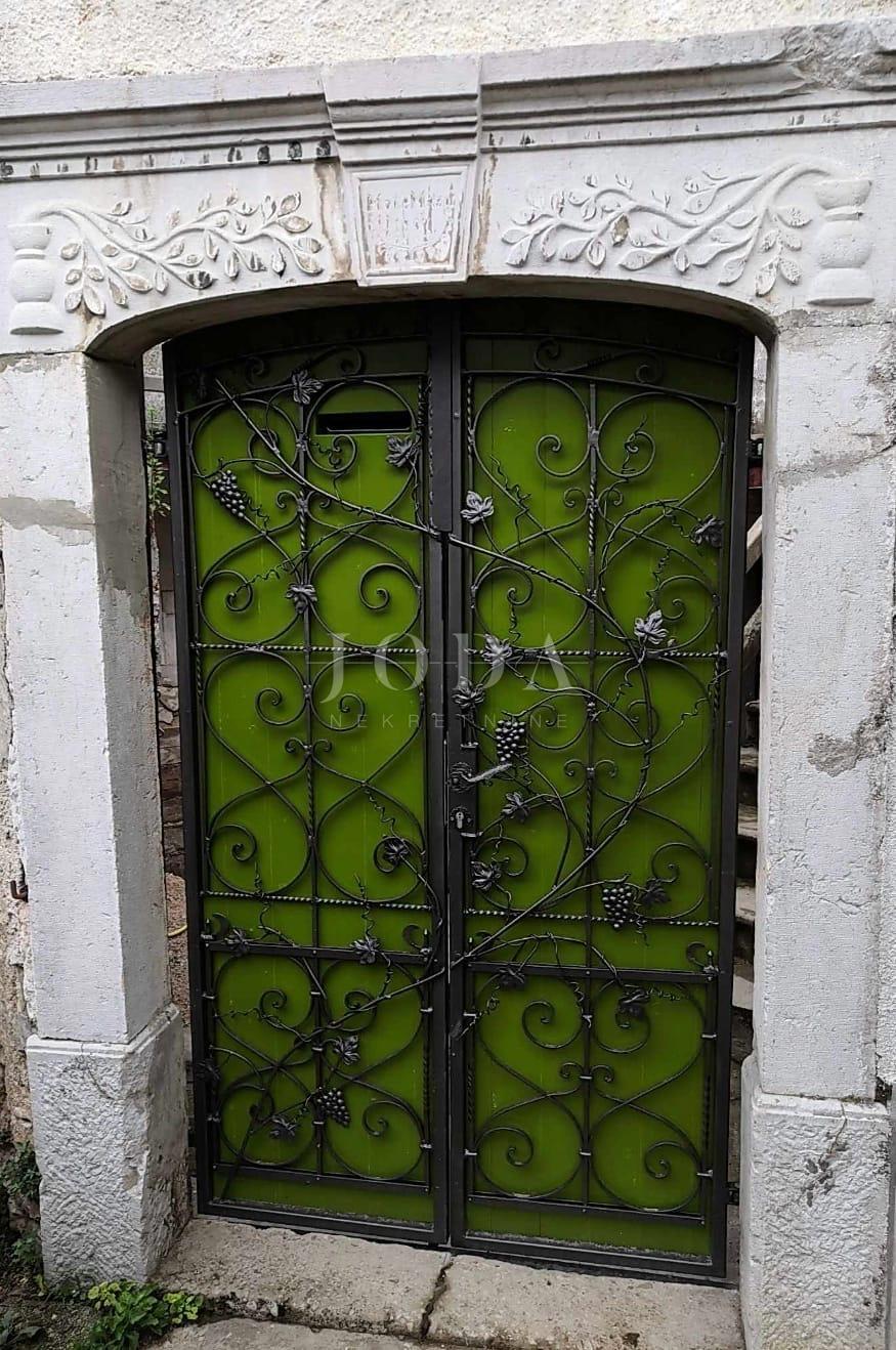 Bribir, casa da ristrutturare