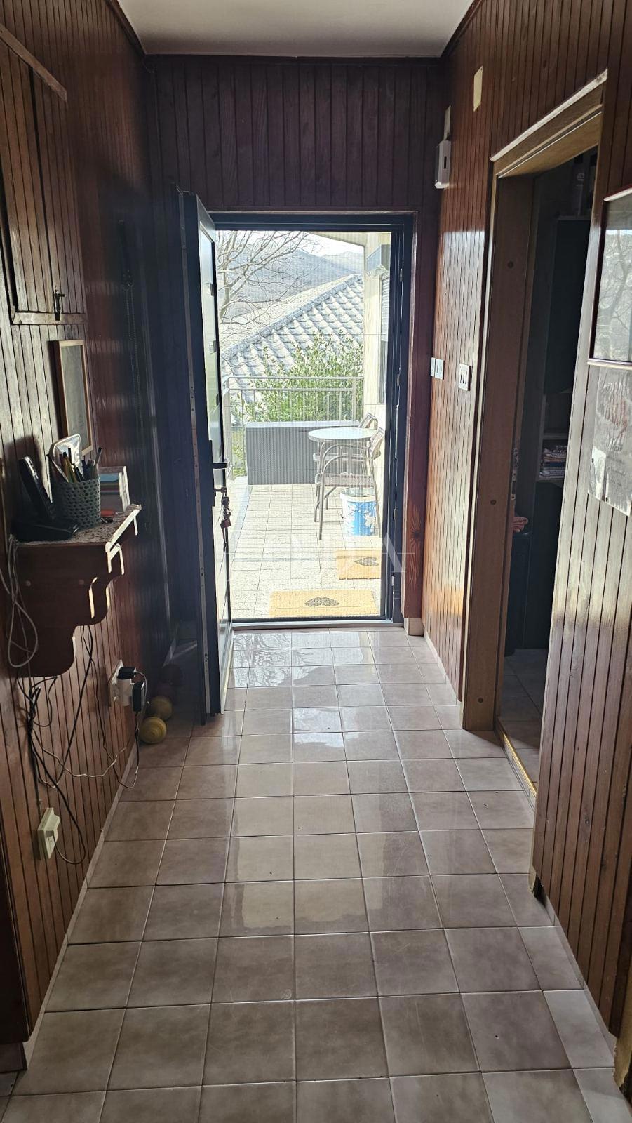 Novi Vinodolski, appartamento e due monolocali