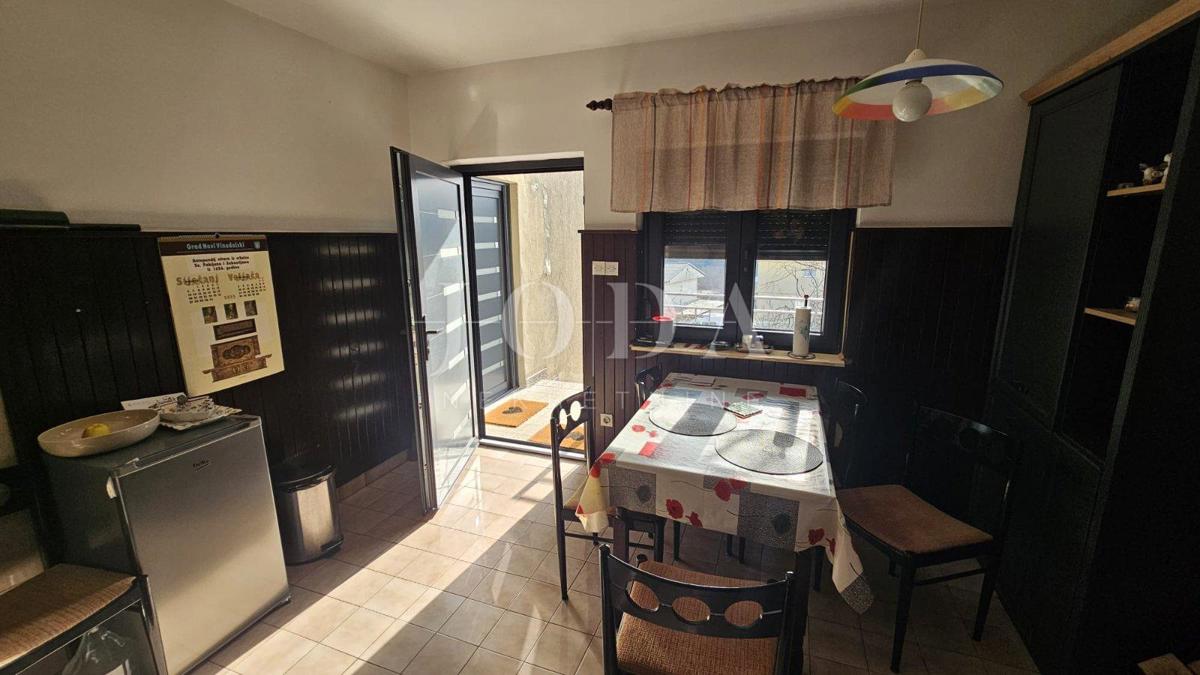 Novi Vinodolski, appartamento e due monolocali