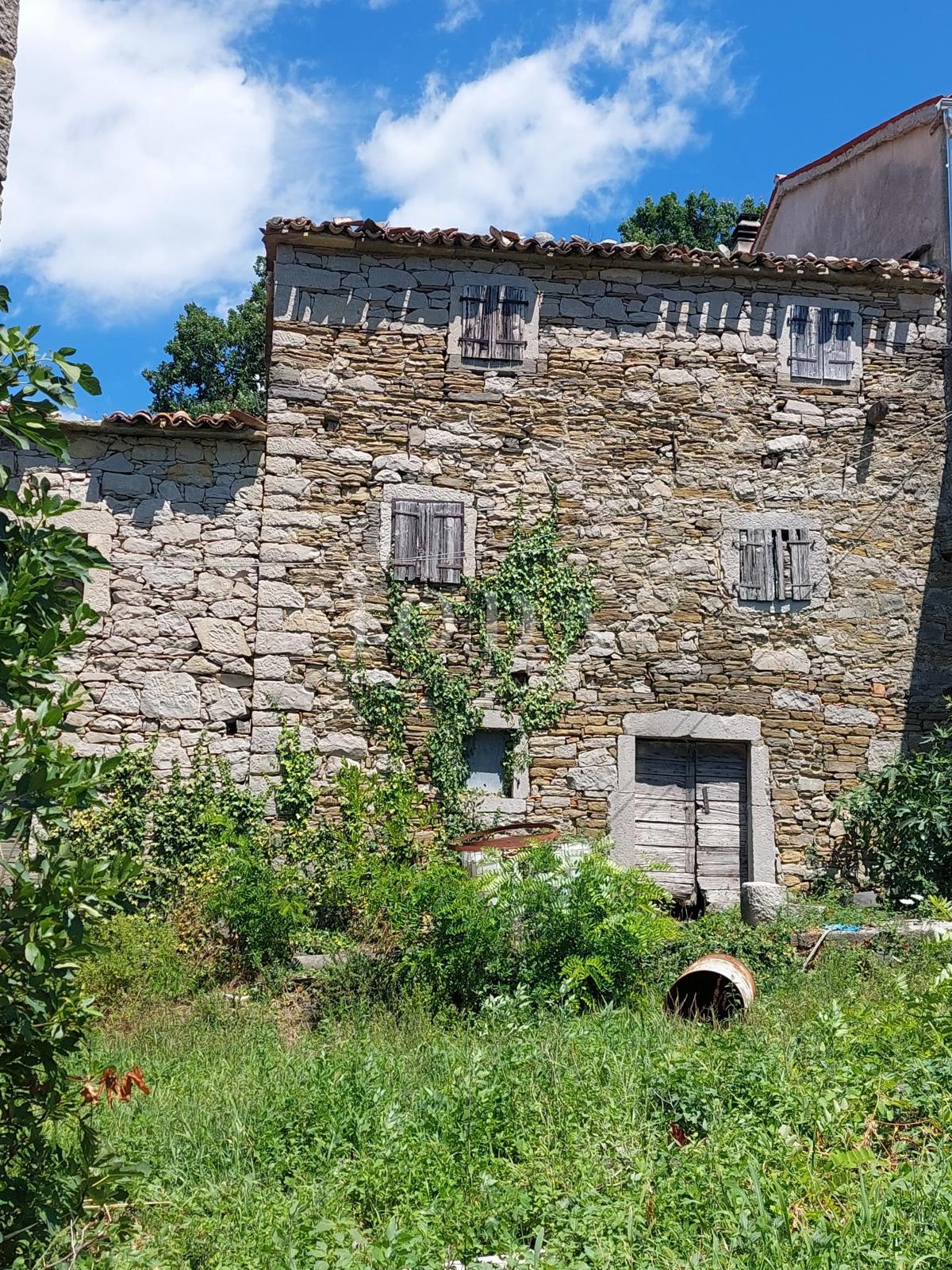 Casa andTerreno Buzet, 1.706m2
