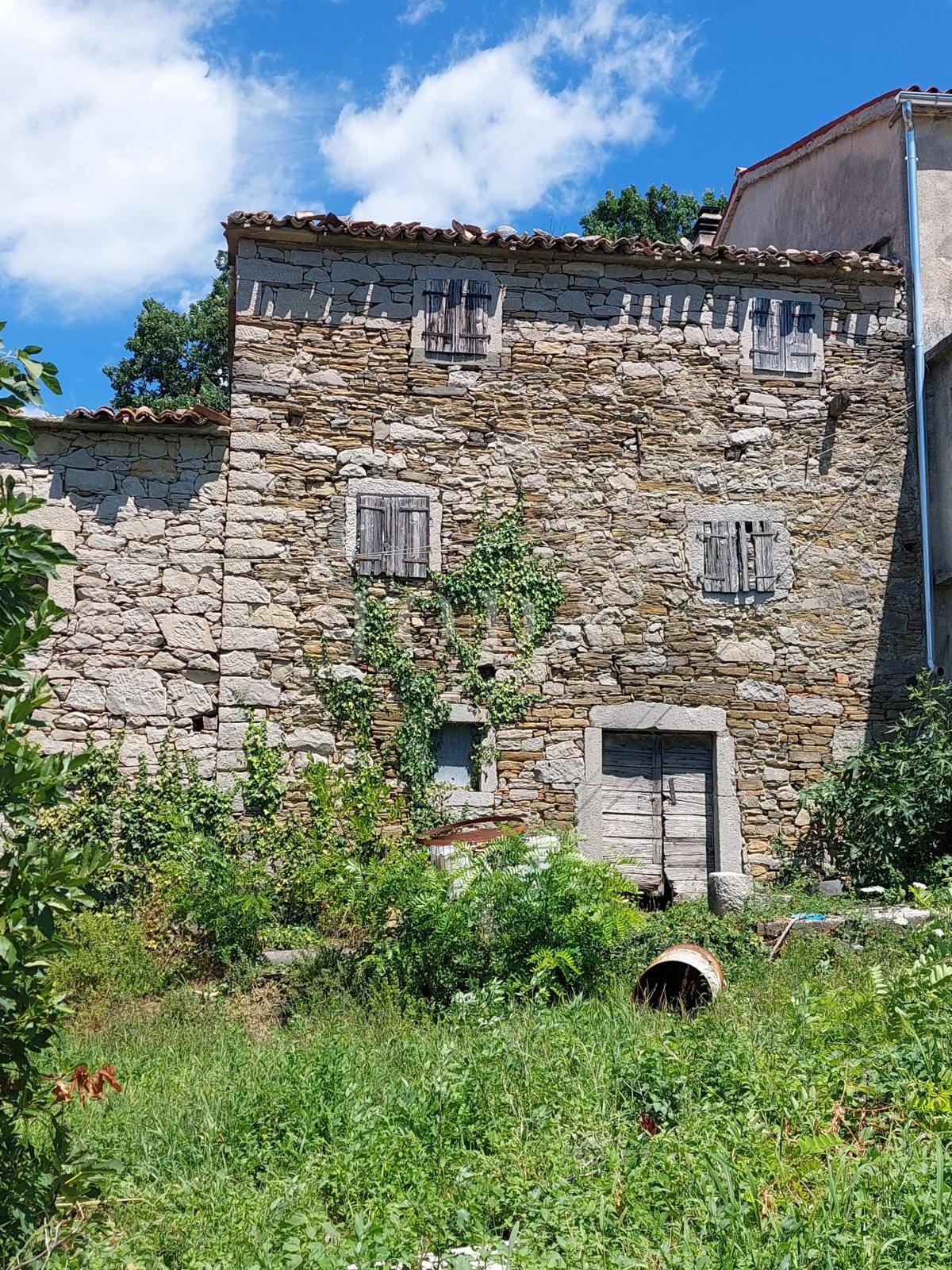 Casa andTerreno Buzet, 1.706m2