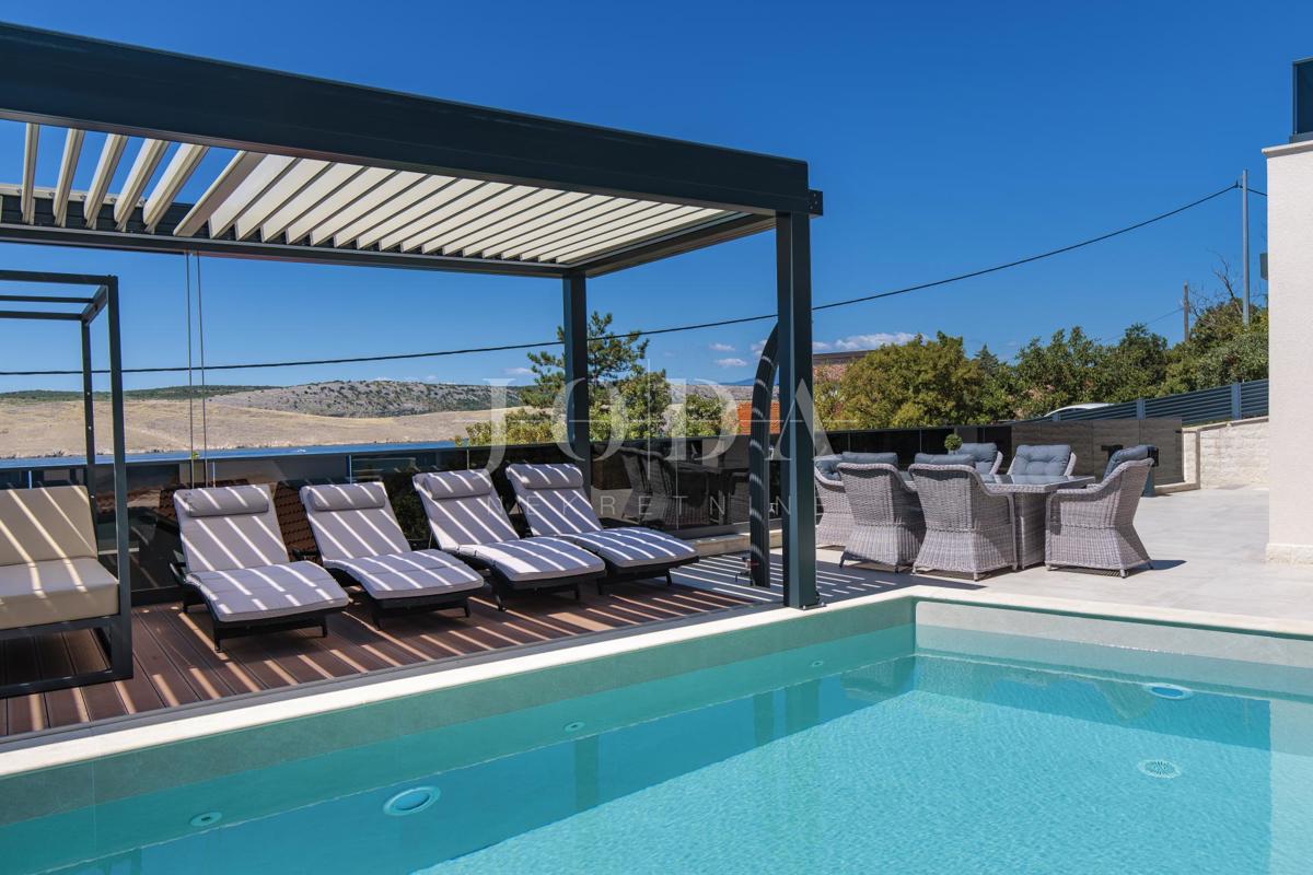 Jadranovo casa moderna vicino al mare