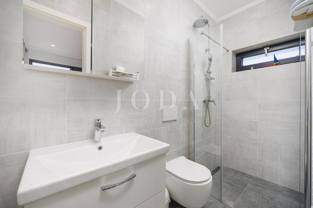 Jadranovo casa moderna vicino al mare